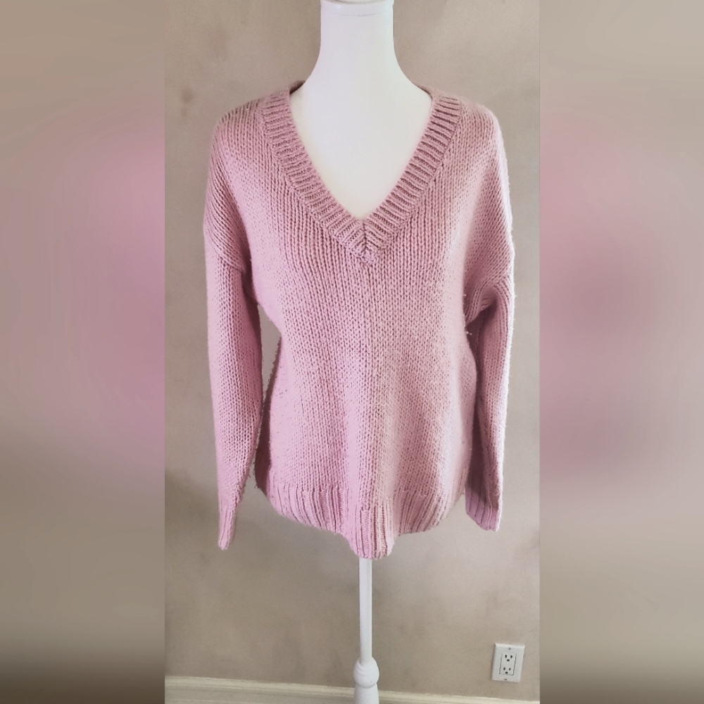 Victoria Secret Love Pink causal sweater in pink,  size S